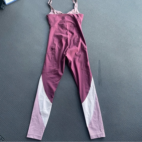 Outdoor Voices Superform Zoom Full Length Bodysuit Jumpsuit Deep Taupe - Picture 7 of 8